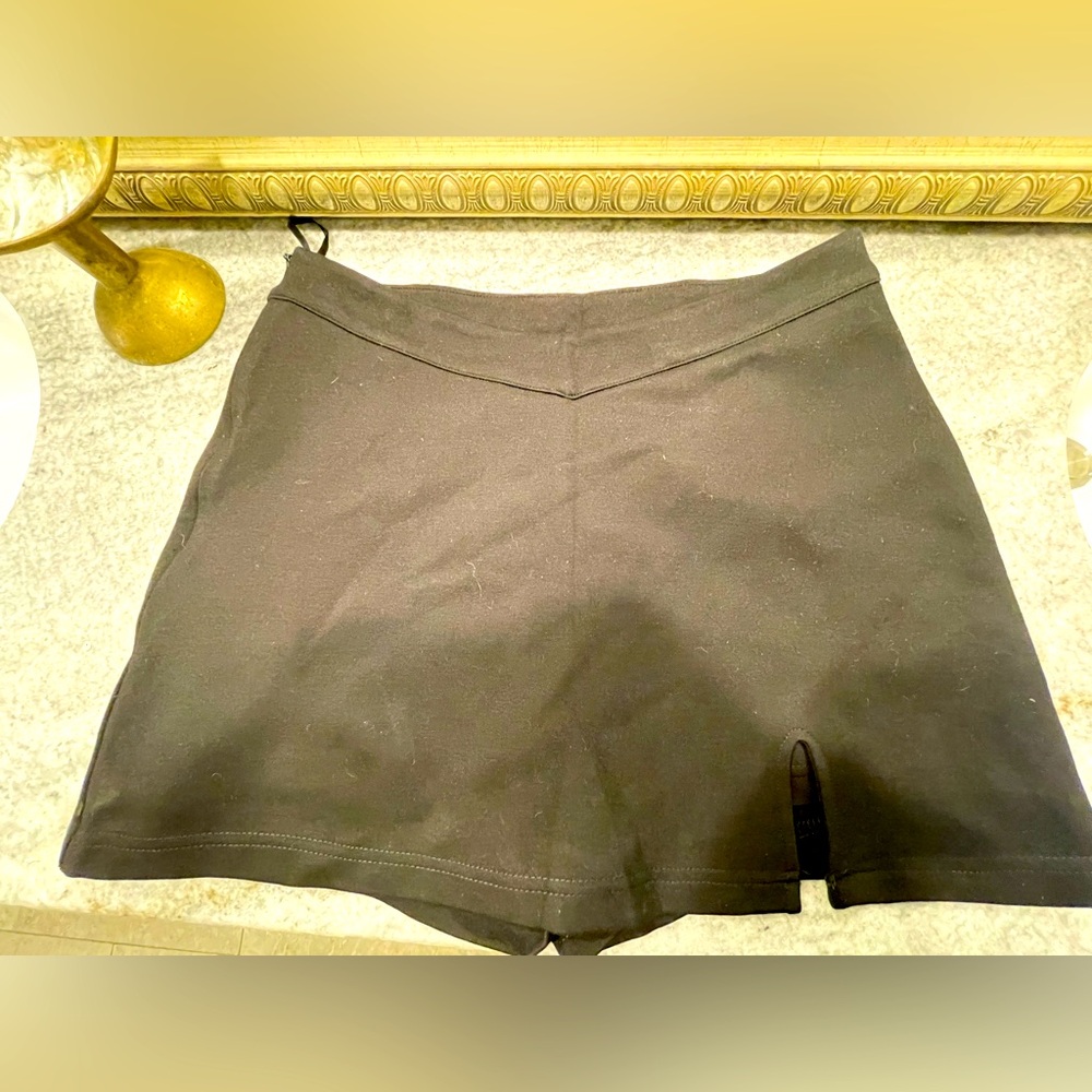 Commense Black Slit Skort